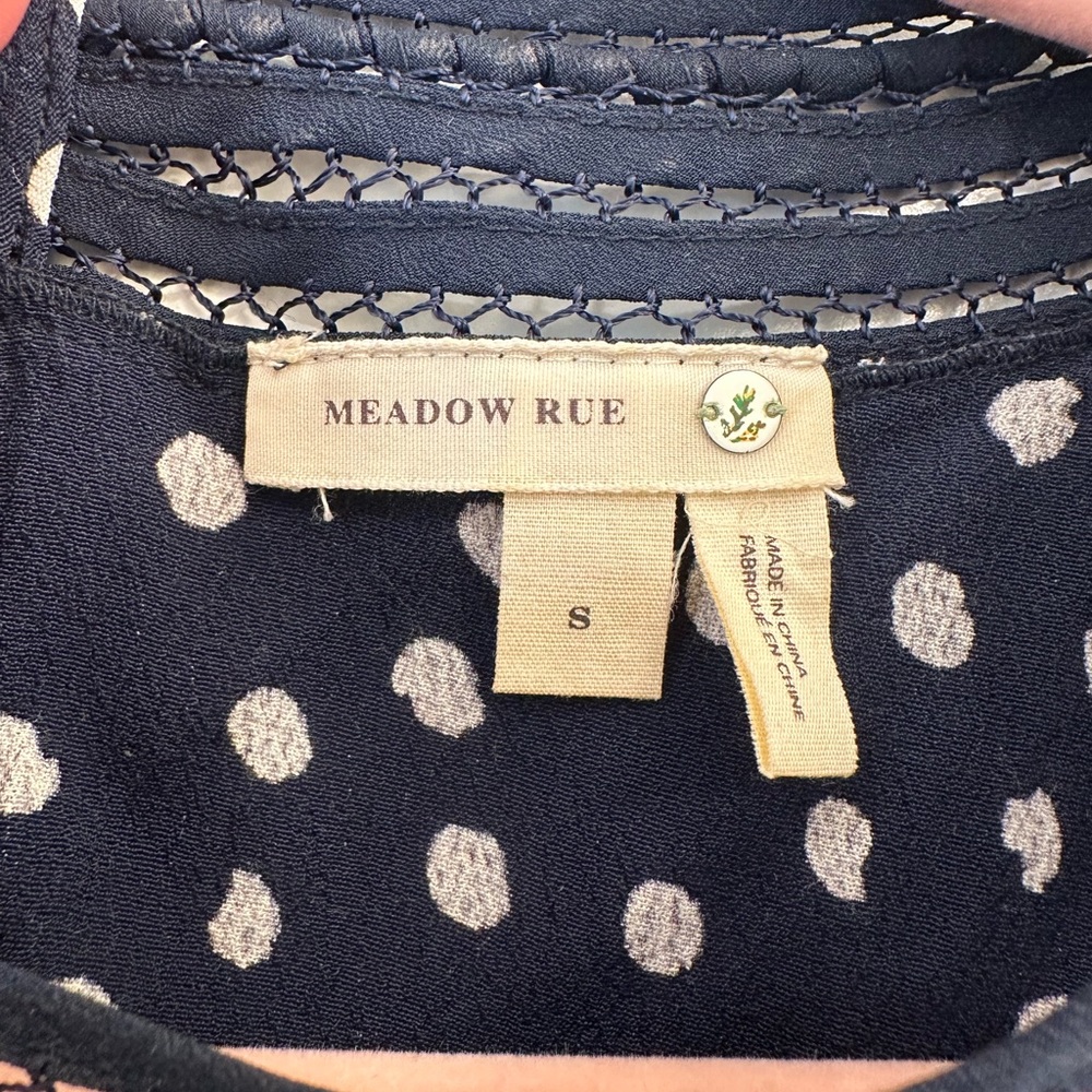 Meadow Rue Blue Sleeveless Ribbed Ruffled Blouse - Picture 4 of 5